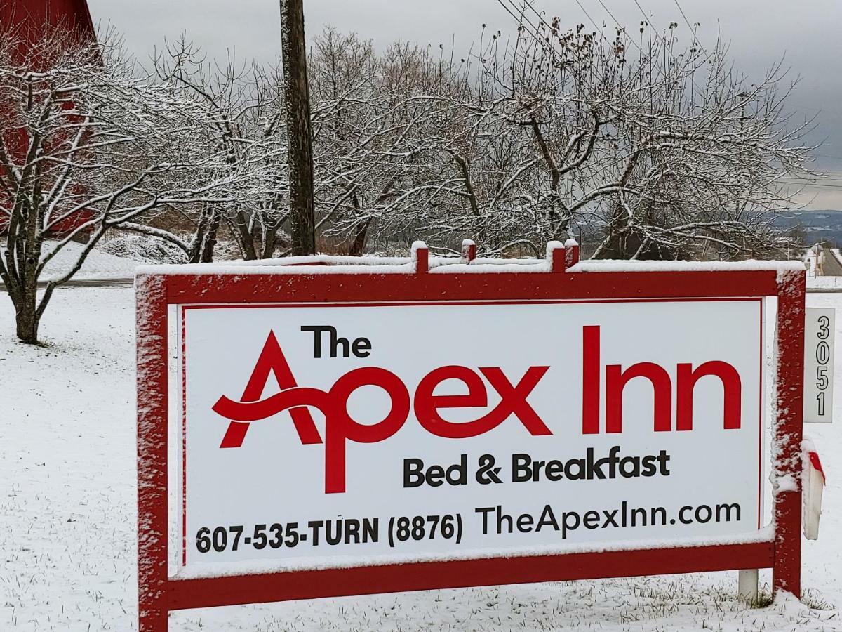 Apex Inn Bed And Breakfast วัตกินส์เกลน ภายนอก รูปภาพ